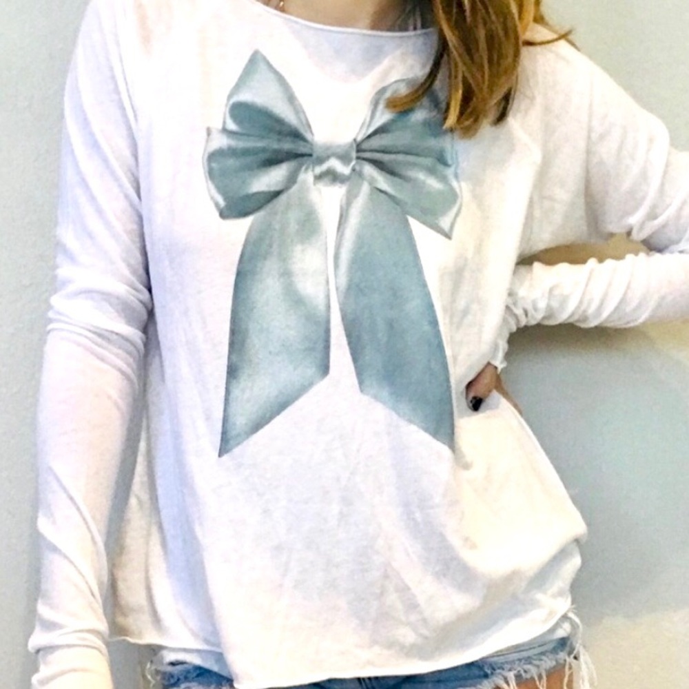 Wildfox long sleeve raglan bow print tee NWOT
